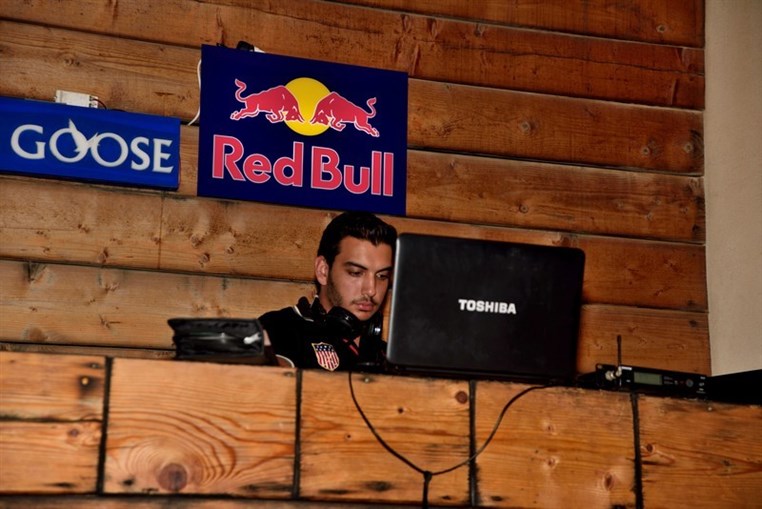 Seas the night party